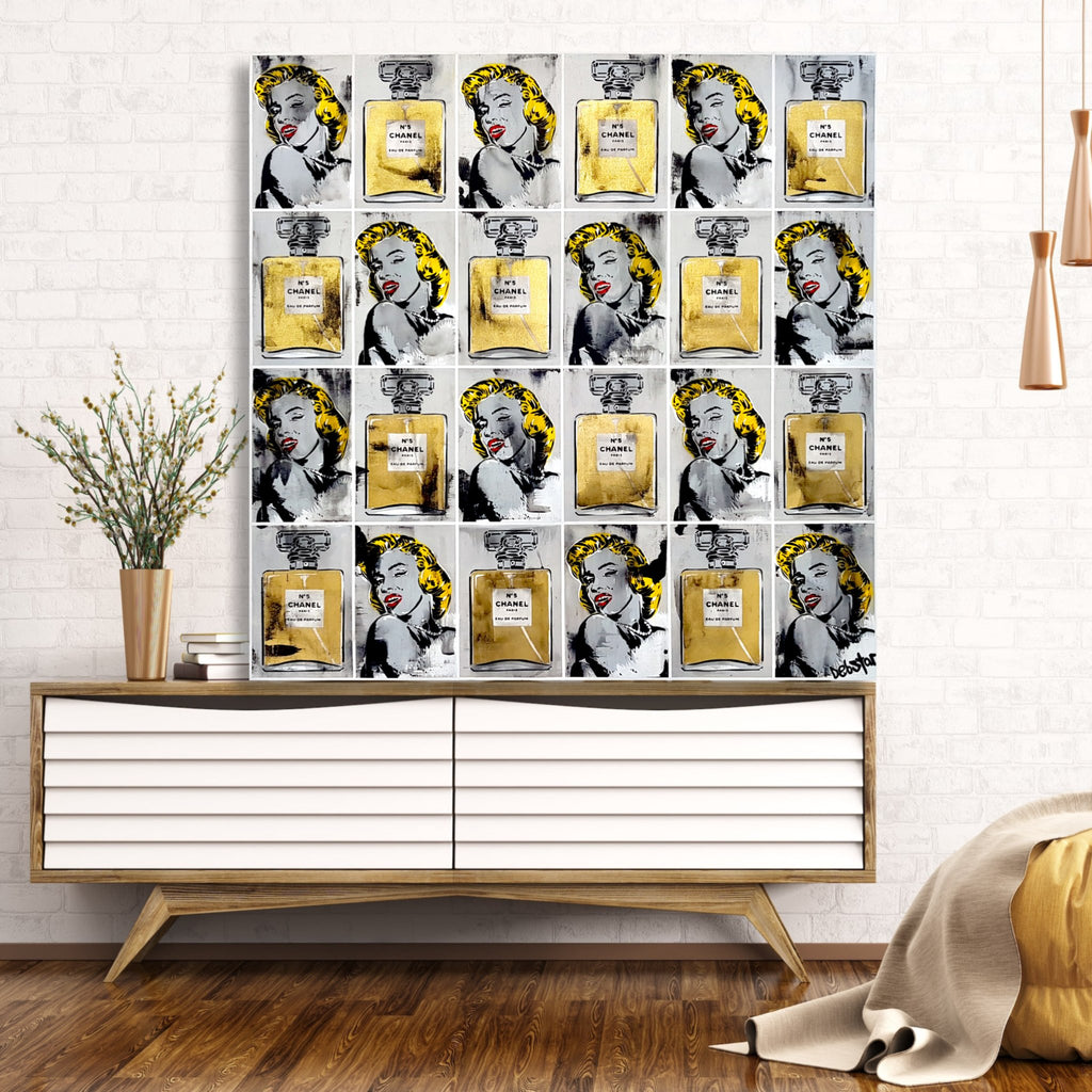 69164a62e1b8ea140711df10_advertising-space-marilyn-monroe-chanelno5-perfume-pop-art-songbird-designz-deborah-lang-art-urban-canvas-1_1766887329975.jpg