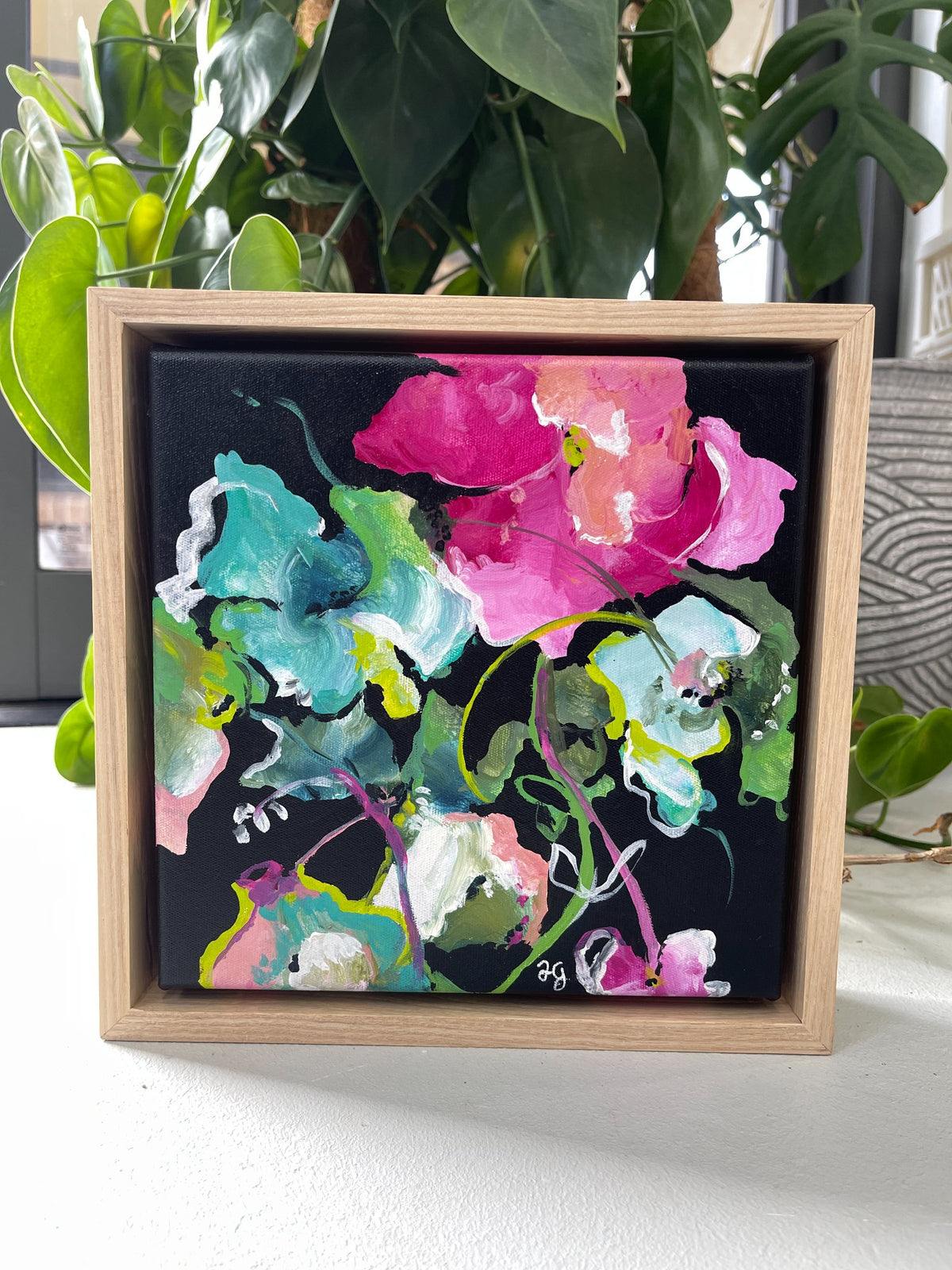 69164a62e1b8ea140711df10_fresh-flowers-original-art-by-amber-gittins-studio_1793316708219.jpg