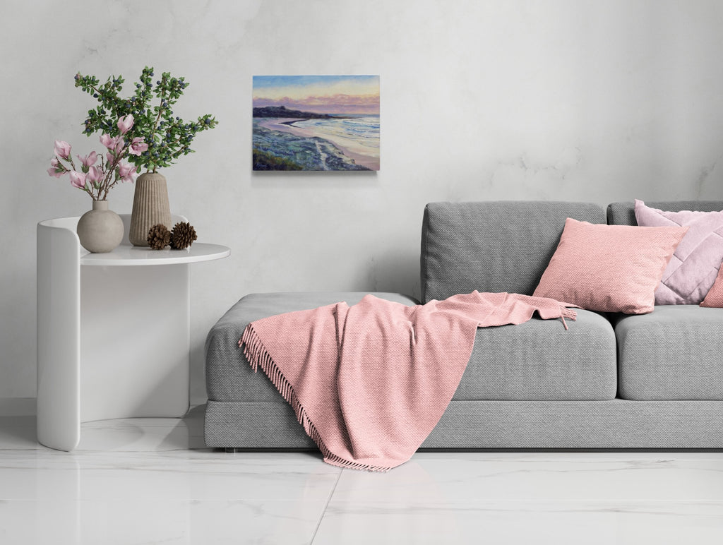 69164a62e1b8ea140711df10_living-room-with-spotlit-wall_1788592283464.jpg