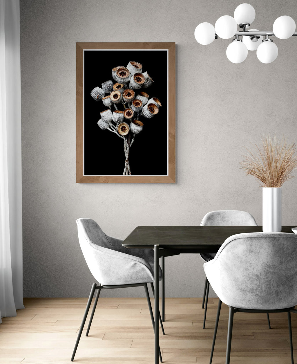 69164a62e1b8ea140711df10_modern-dining-room-with-pendant-lights-10-_1779945163310.jpg