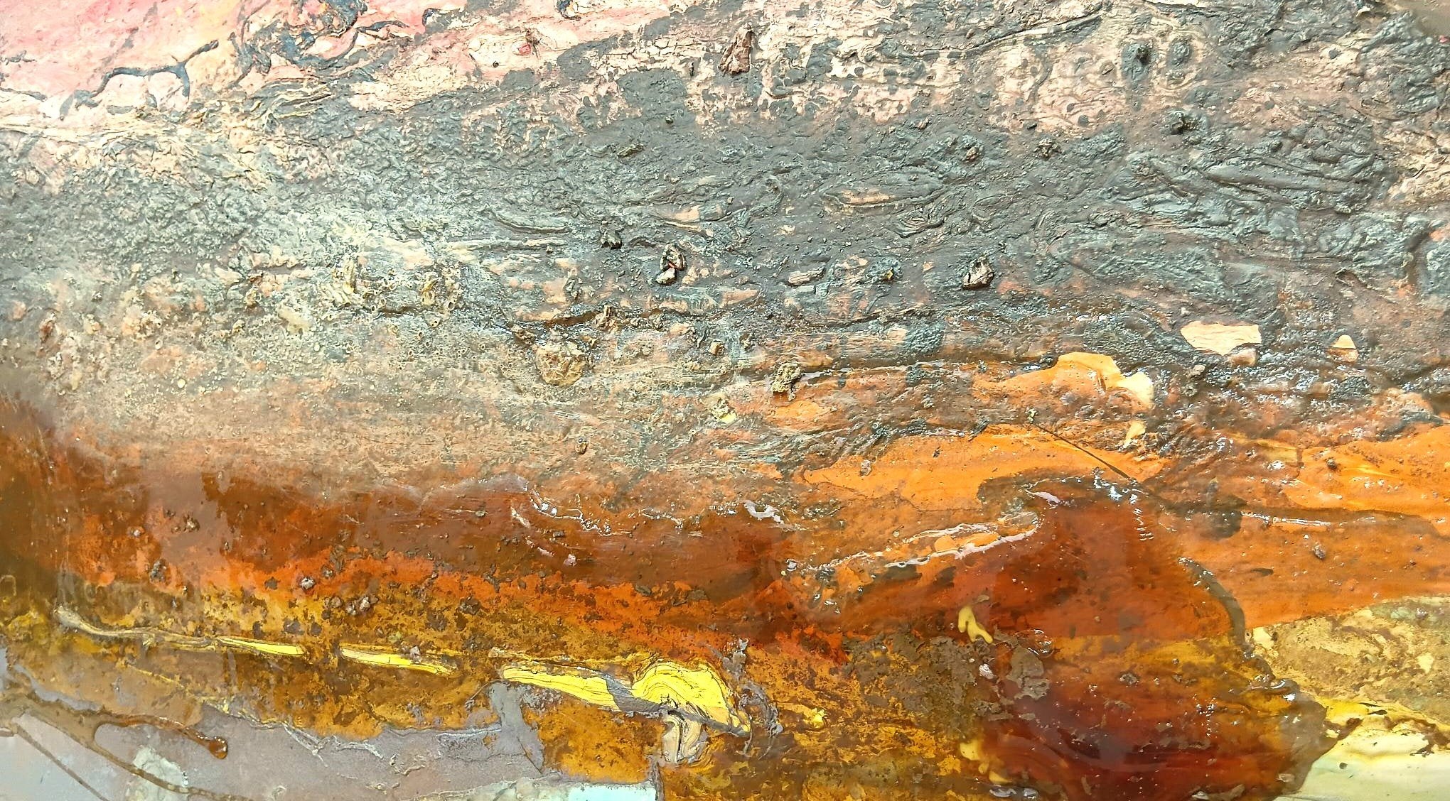 69164a62e1b8ea140711df10_oil-2_1774863988766.jpg