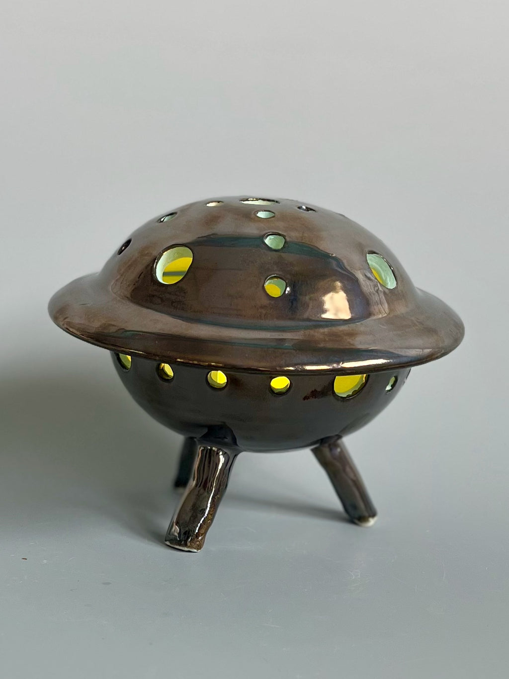 69164a62e1b8ea140711df10_space-ship-lantern-lit-up-susanna-paterson-_1773118843672.jpeg