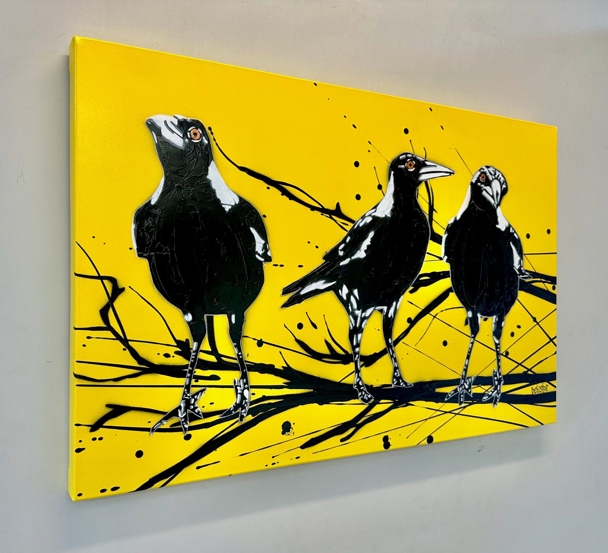 69164a62e1b8ea140711df10_yellow-magpie-street-birds-pop-popart-debstar-deborah-lang-art-urban-canvas-3_1784338809036.jpg